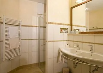 ****  Garten - Hotel Sallerhof Grödig Ausztria