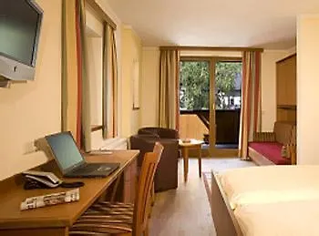 Garten - Hotel Sallerhof Grodig