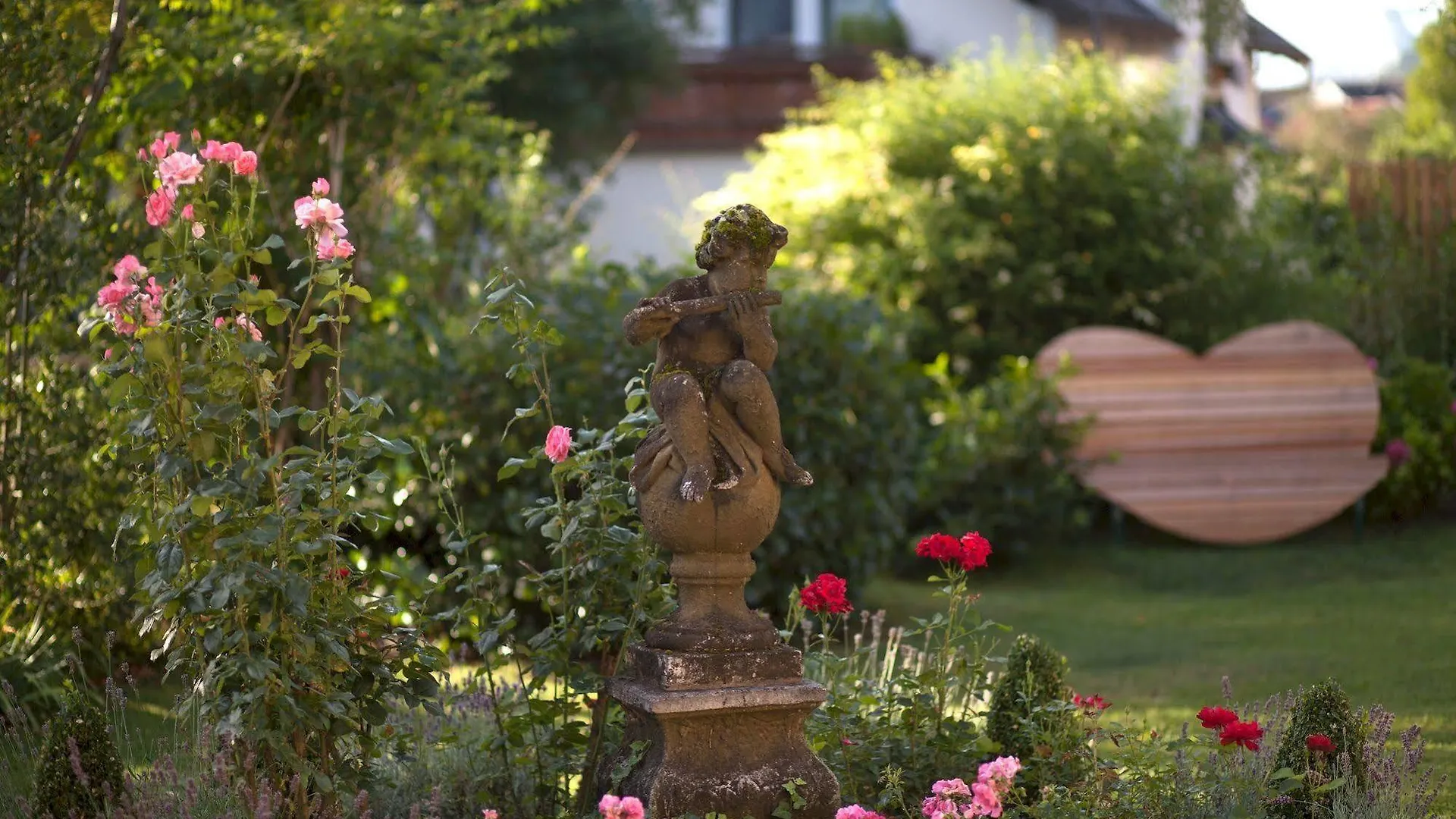 Garten - Hotel Sallerhof Grodig